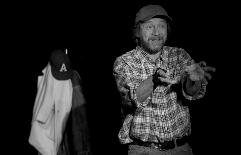 Le mec de la tombe d'à côté